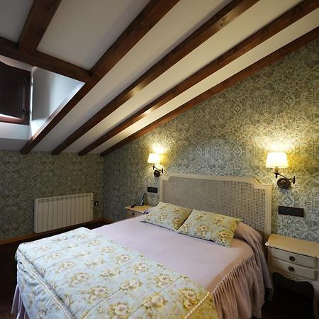 Hotel Rural Y Restaurante, Rinconcito De Gredos Cuevas Del Valle Екстер'єр фото