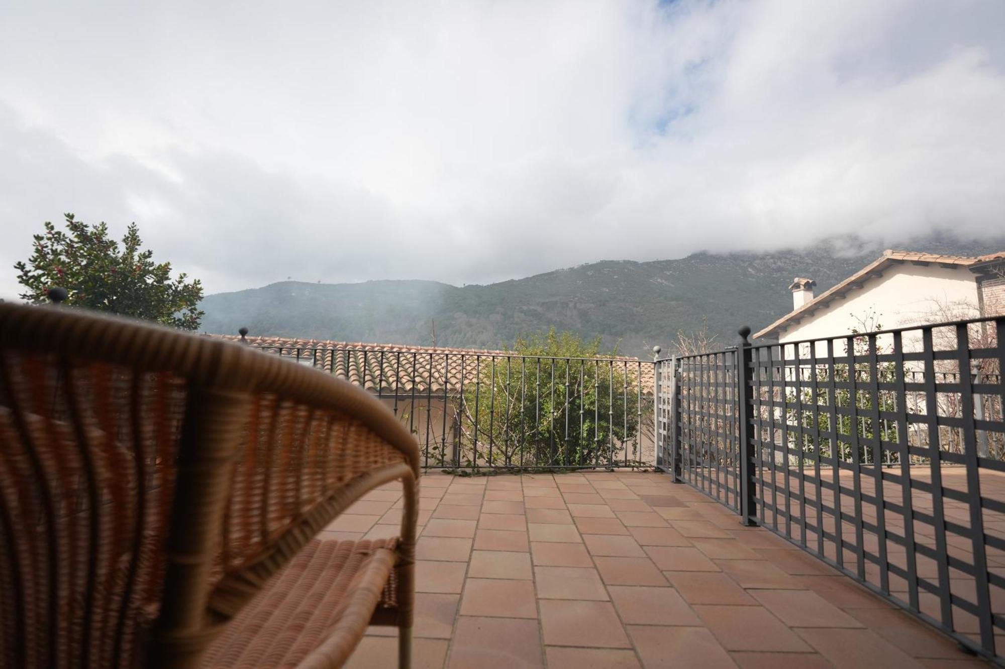 Hotel Rural Y Restaurante, Rinconcito De Gredos Cuevas Del Valle Екстер'єр фото
