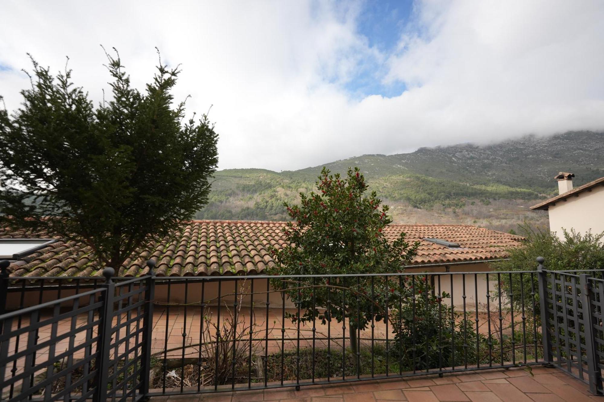 Hotel Rural Y Restaurante, Rinconcito De Gredos Cuevas Del Valle Екстер'єр фото