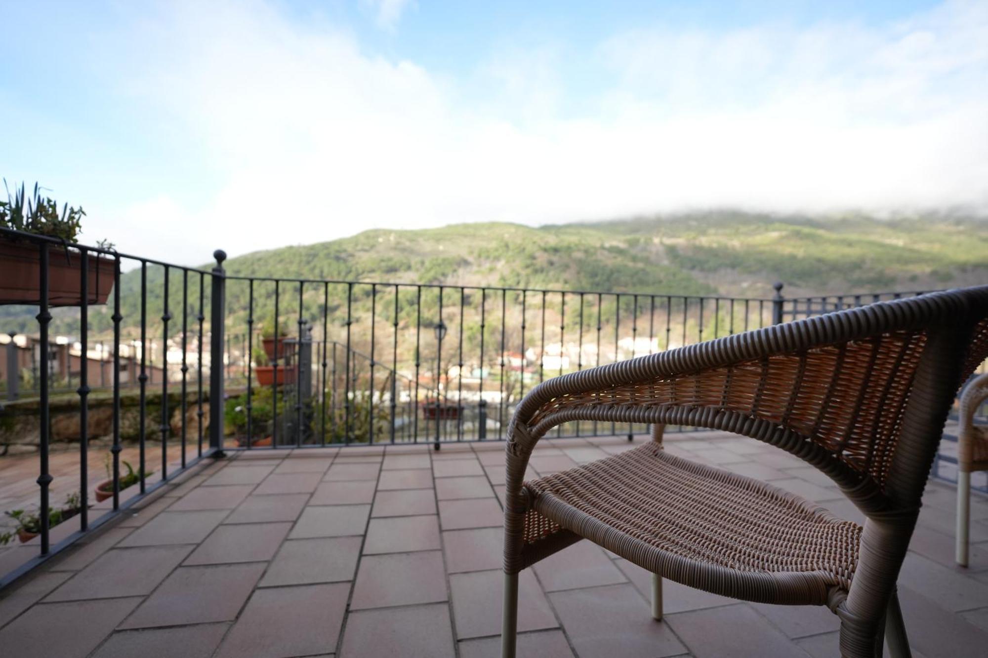 Hotel Rural Y Restaurante, Rinconcito De Gredos Cuevas Del Valle Екстер'єр фото